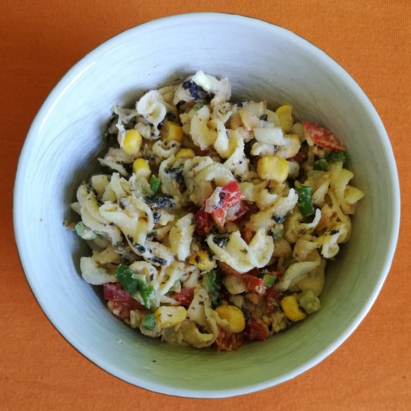 Flavorful vegan no-tuna pasta salad