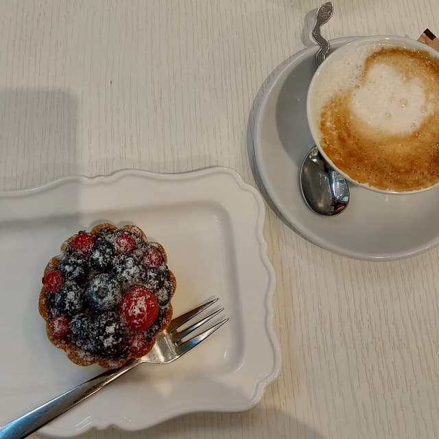 Photo of the dish “Crostatina Frangipane E Frutti Di Bosco”