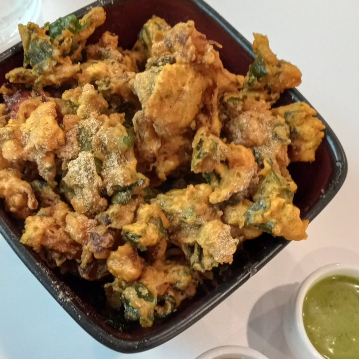 photo of Persis Indian Grill Mixed  Veg Pakoda shared by @catladymeowmeow on  16 May 2022 - review