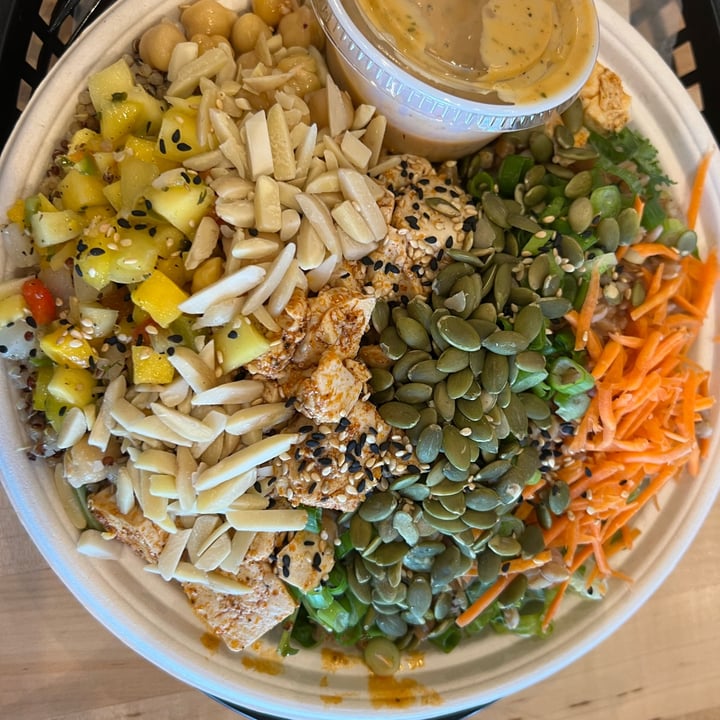 photo of Currito Build your own bowl shared by @berryveganplanet on  04 Jul 2022 - review