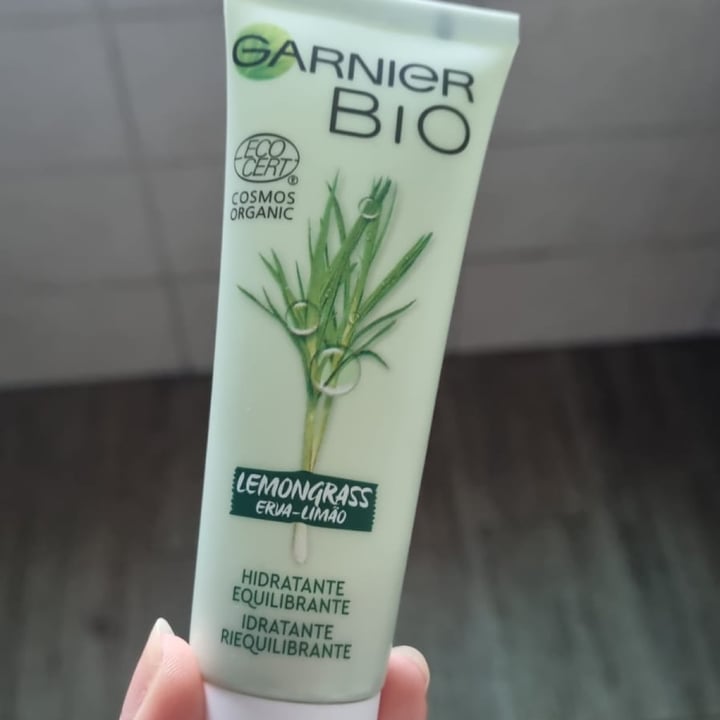 photo of Garnier Crema Hidratante Lemongrass shared by @rositah on  09 Dec 2021 - review