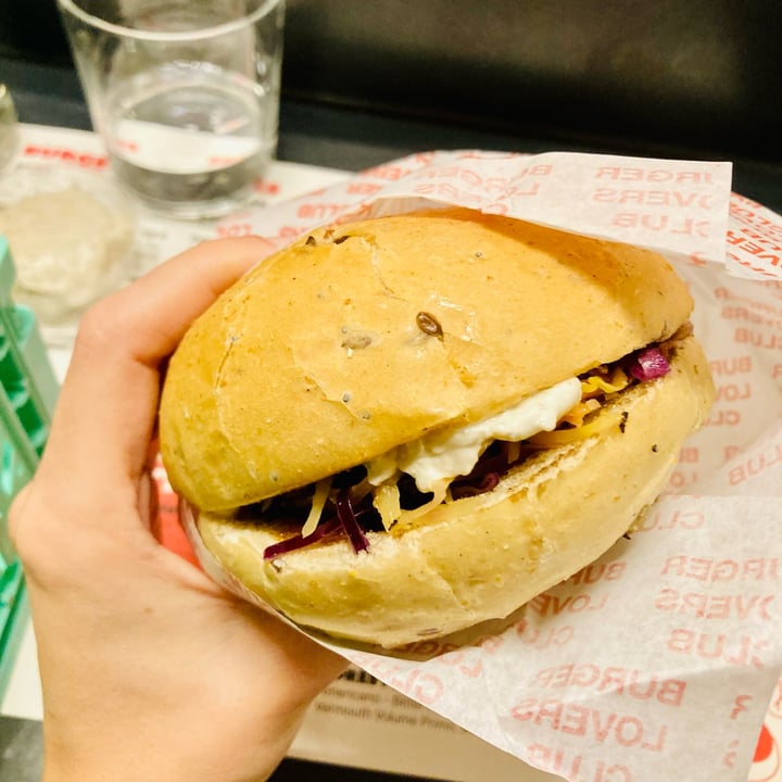 review photo of BUNS Vegan Burger shared by @elenasani on 20 Dec 2021 - review