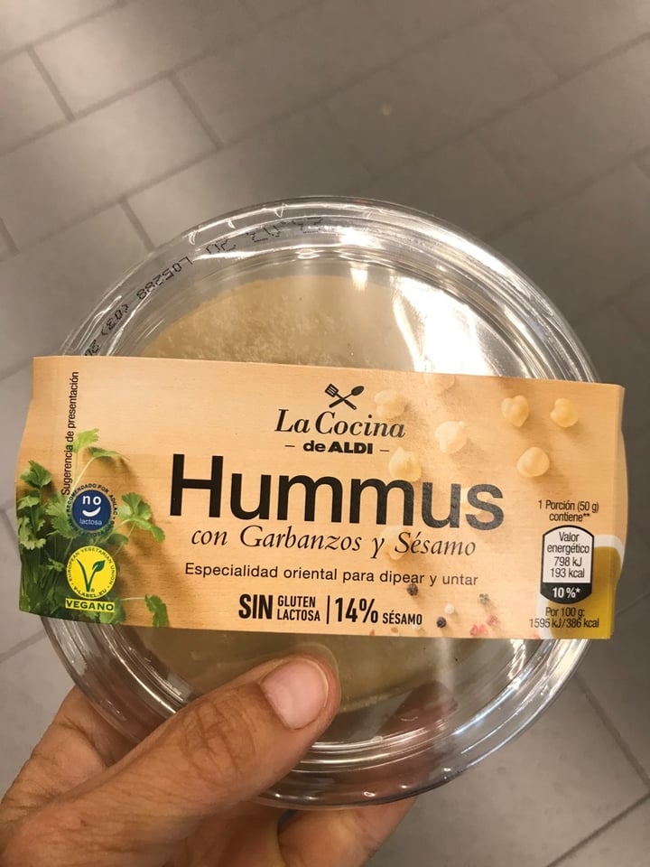 photo of ALDI Hummus (Natural) shared by @espe on  09 Mar 2020 - review