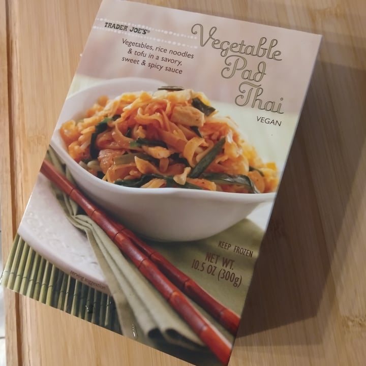 review photo of Trader Joe's True Thai Vegetable pad thai shared by @micveg on 30 Jan 2022 - review