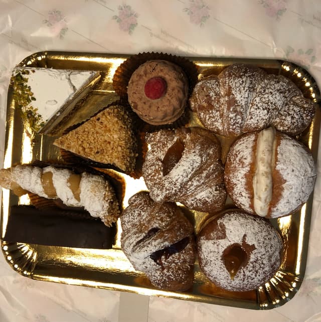 Foto do prato “Pasticcini Vari”