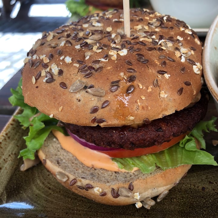 review photo of HANS IM GLÜCK - Burgergrill | Düsseldorf MEDIENHAFEN Naturbursche shared by @liesa on 10 Sep 2020 - review