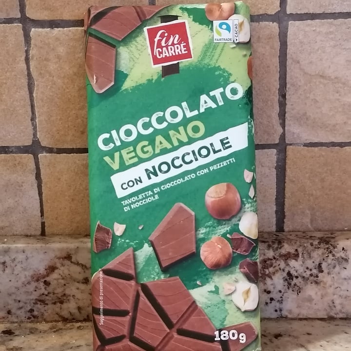 review photo of Fin Carré Cioccolata vegana alle nocciole shared by @silviatova on 23 Feb 2022 - review