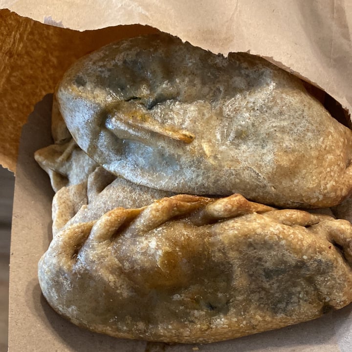 photo of Dulces de Nita Empanada de verdura shared by @daianavegana on  18 Sep 2022 - review