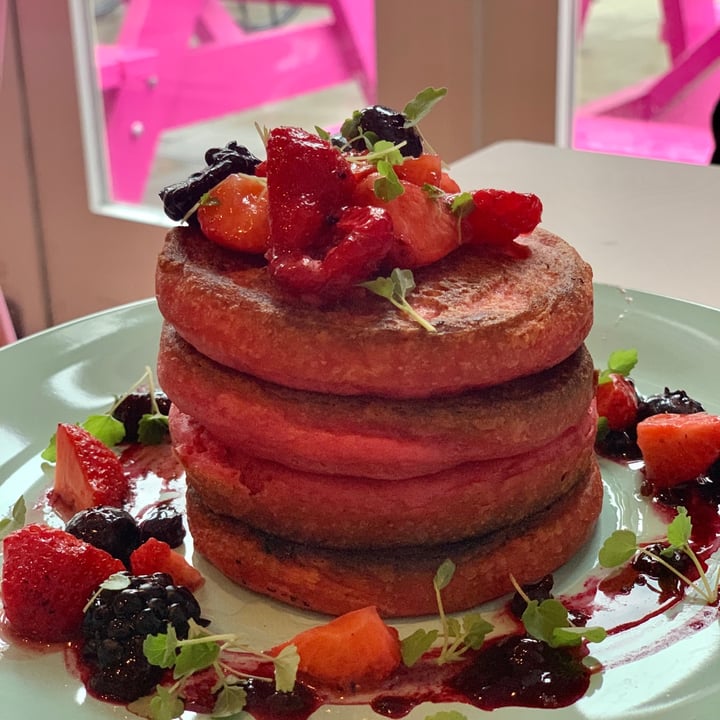 photo of Deer Mama Vegan Mylk & Burger Bar Pink Pancakes shared by @vanessabejjany on  03 Sep 2021 - review