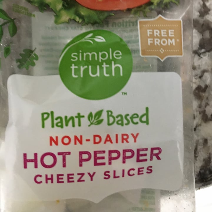 photo of Simple Truth Non-Dairy Hot Pepper Cheezy Slices shared by @veganeater on  23 Jan 2021 - review