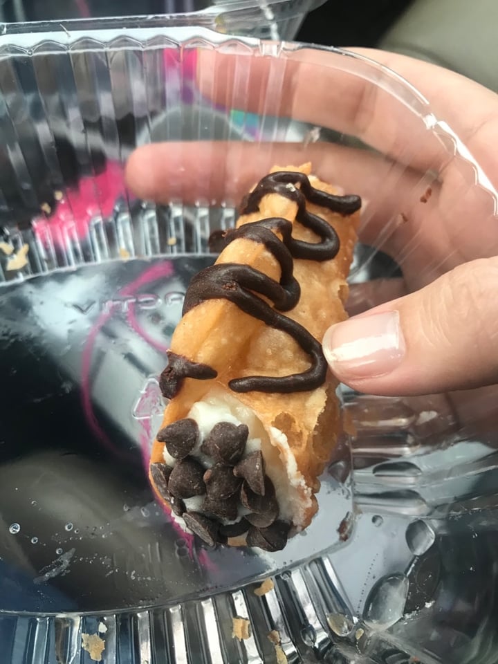photo of My Vegan Sweet Tooth Cannoli shared by @stephroxx on  11 Dec 2019 - review