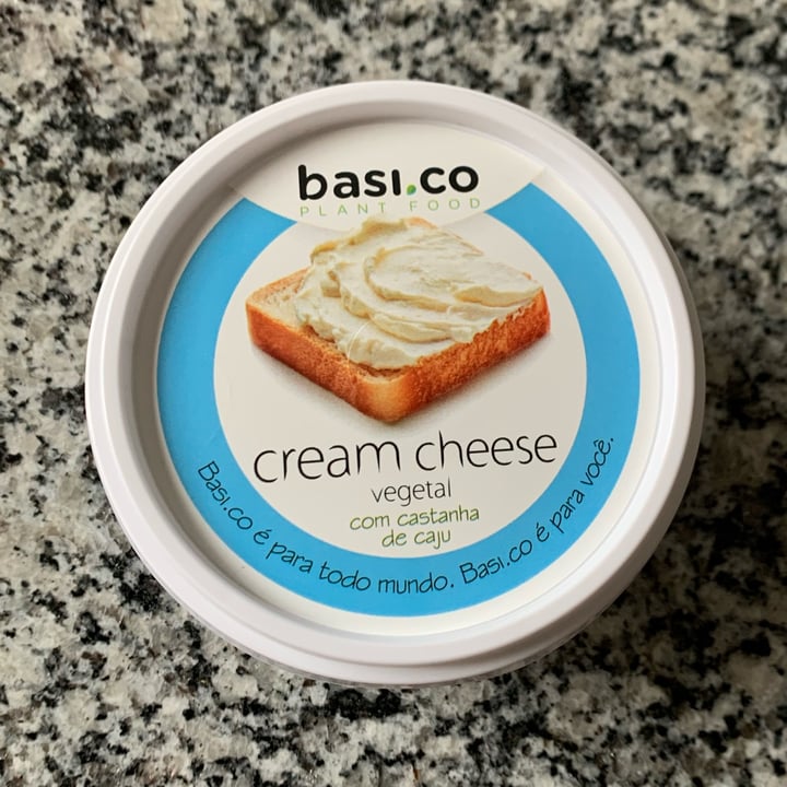 photo of Básico Plant Food Cream Chesse Vegetal shared by @debhvt on  22 Aug 2022 - review