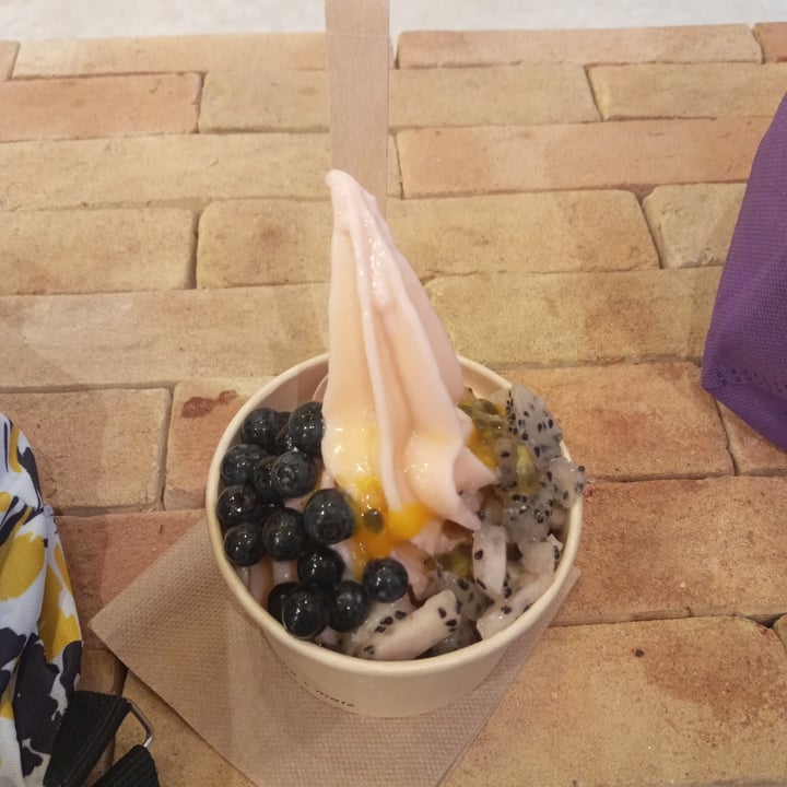 photo of Zo'Zen Yogurt Horchata/fresa shared by @bettyveg on  22 Jul 2022 - review