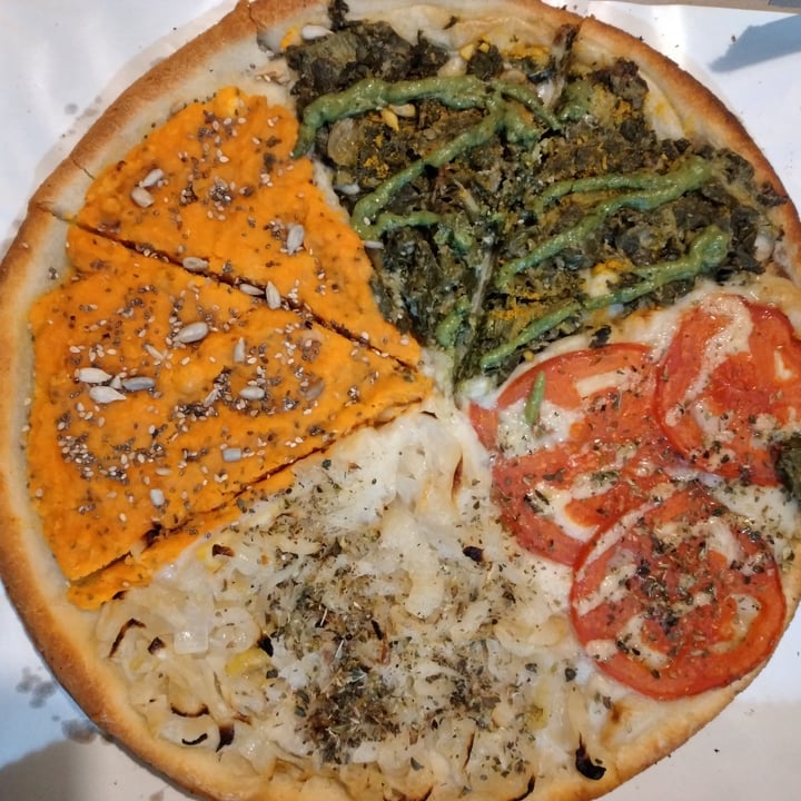 photo of Pizza Vegana Castelar Pizza 4D shared by @nadya84 on  07 Oct 2020 - review