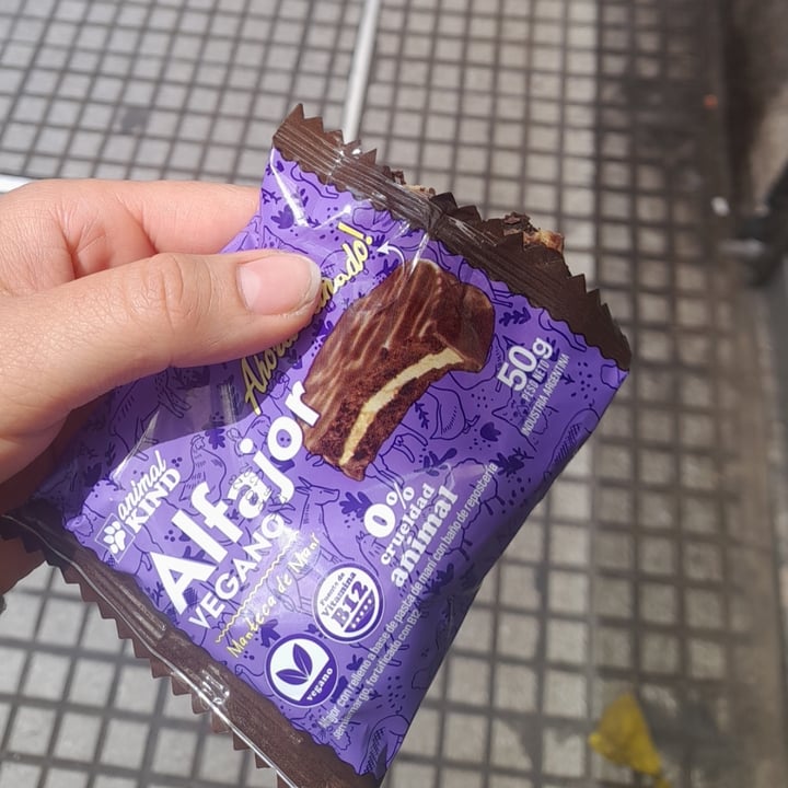 photo of Animal kind Alfajor Bañado En Chocolate shared by @karenramos on  19 Oct 2022 - review