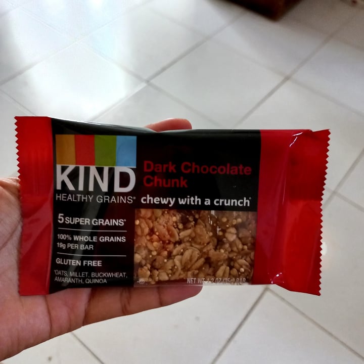 photo of KIND Dark Chocolate Chunk shared by @angiemauries on  20 Jul 2021 - review