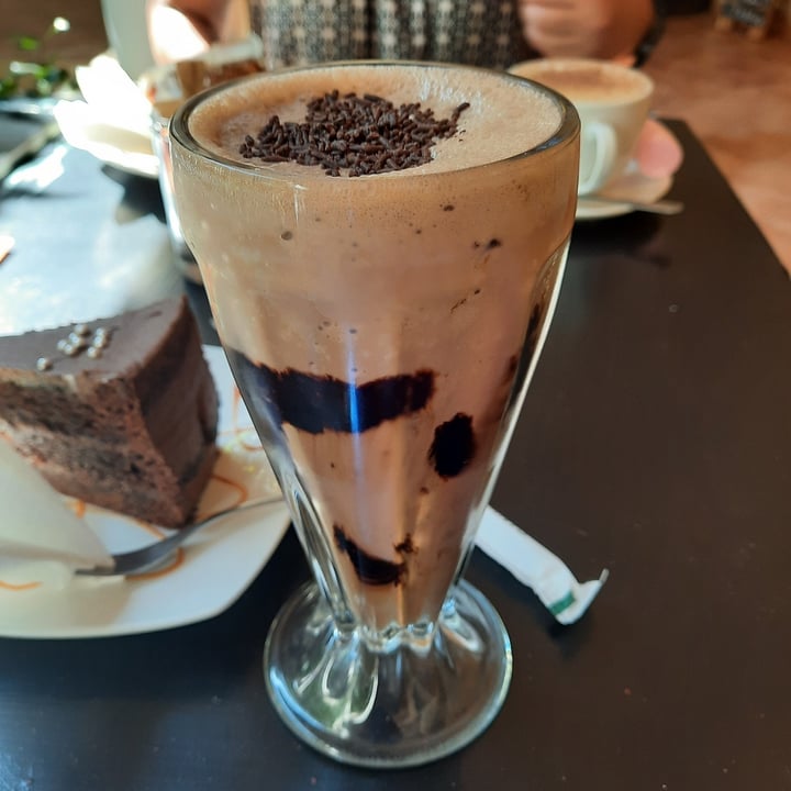 photo of Coffee Cabin Re Nao Chocolate Milkshake shared by @mikaylan24 on  26 Feb 2022 - review