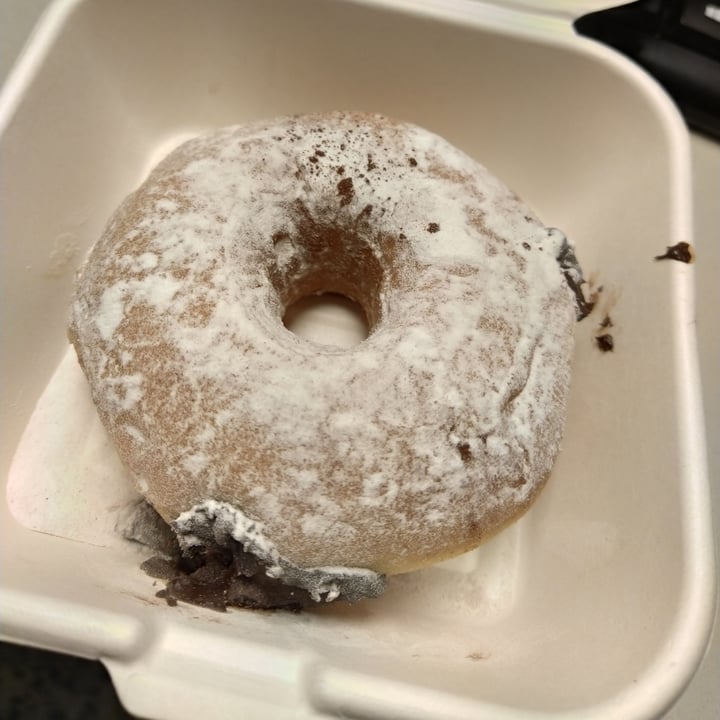 photo of Chök The Chocolate Kitchen Donut relleno de chocolate shared by @elivegan on  29 Dec 2020 - review