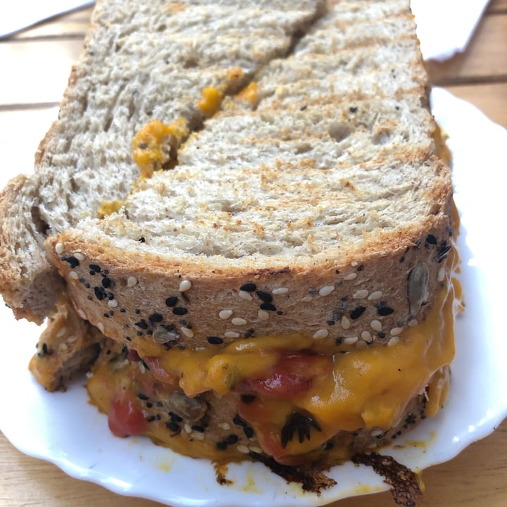 photo of Angéla - Deli & Coffee Tostado Con Queso Vegetal Y Tomate shared by @guidodan on  03 Dec 2021 - review