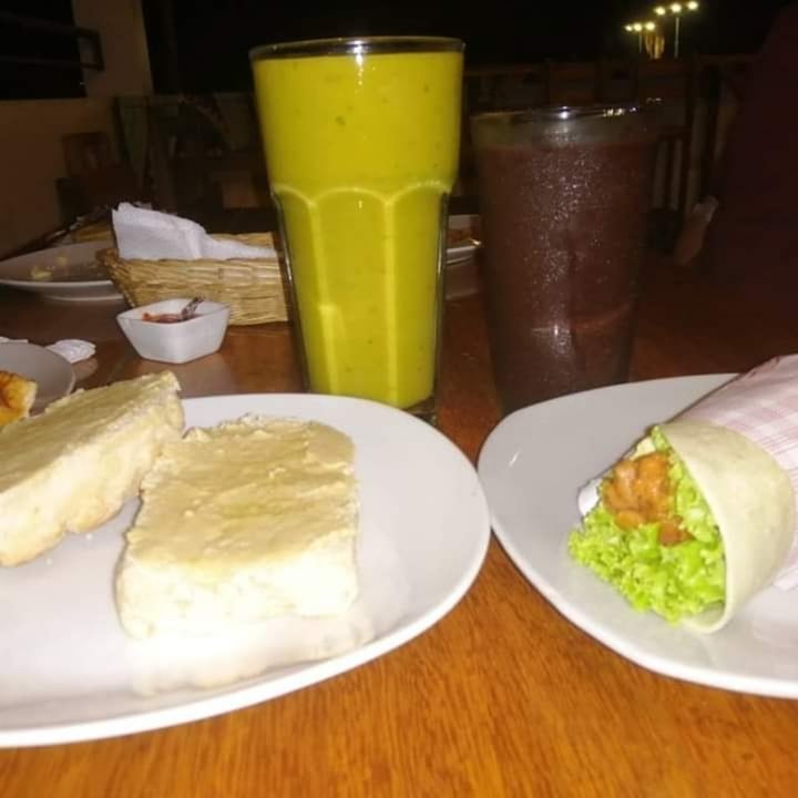 photo of "La Semilla" - Cafetería - Pastelería - Restaurant - Mirador Wraps Vegano, refresco de Acai, licuado de mango con lucuma y pan con Hummus shared by @andremperatriz on  27 Dec 2019 - review