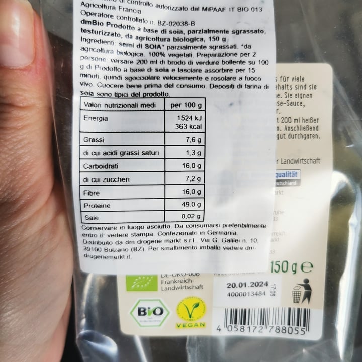 photo of dmBio Soja Schnetzel (soy meat) shared by @valentinacanepa on  17 Apr 2022 - review