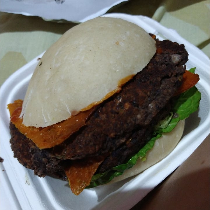 photo of Estilo Veggie Hamburguesa Doble Watson shared by @florcita1 on  02 Oct 2020 - review