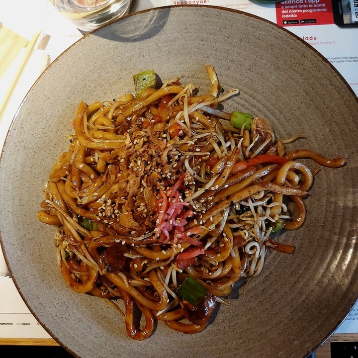 photo of Wagamama Yaki udon con verdure e funghi shared by @ggiadap on  21 Sep 2021 - review