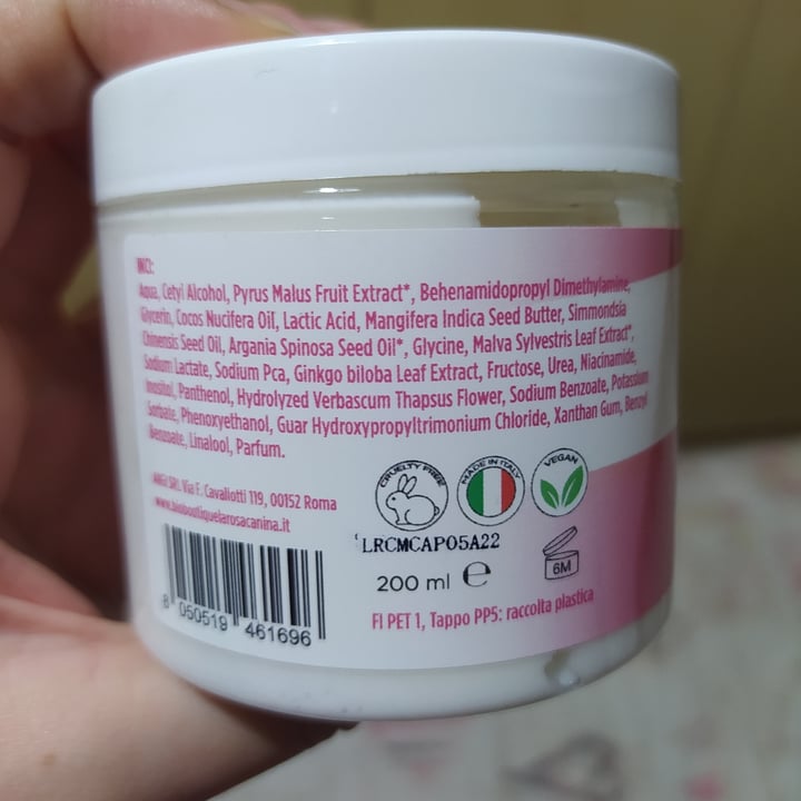 photo of Bio Boutique La Rosa Canina maschera Ricci Definiti Torta Di Mele shared by @annabi on  07 Dec 2022 - review