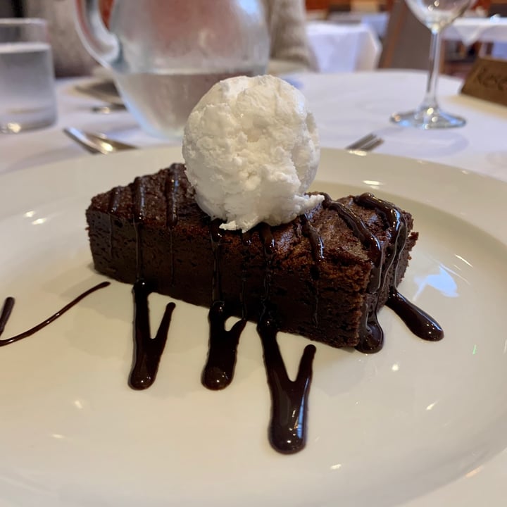 photo of Park Farm Hotel & Leisure Chocolate Brownie And Coconut Ice Cream shared by @gutterglitter on  10 Aug 2021 - review