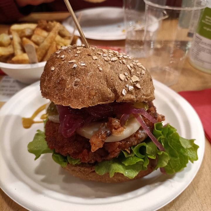 photo of Bamburger Burger Vegano E Patatine shared by @alessia98 on  12 Mar 2022 - review