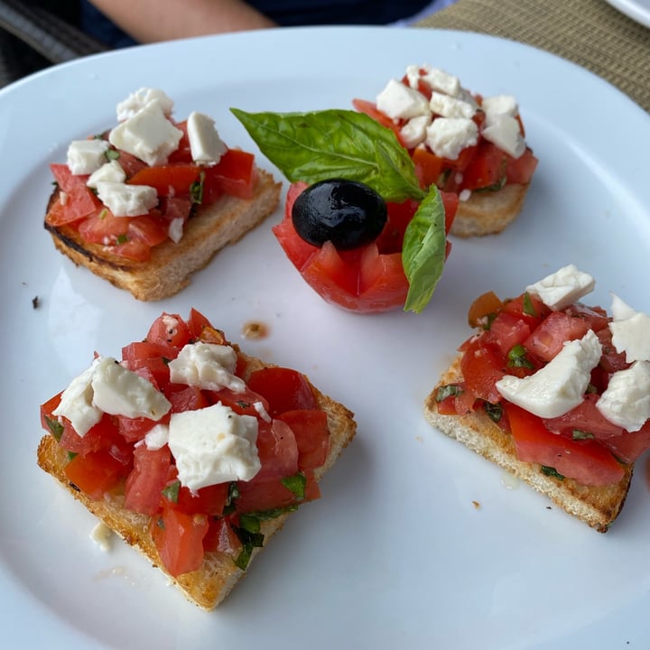 review photo of Porto Bello Bistro and Lounge Bruschetta Portobello shared by @adhara on 18 Sep 2022 - review