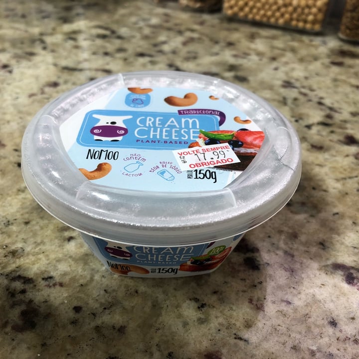 photo of NOMOO Plant-Based Brasil Cream Cheese tradicional shared by @veganizai on  15 Dec 2021 - review
