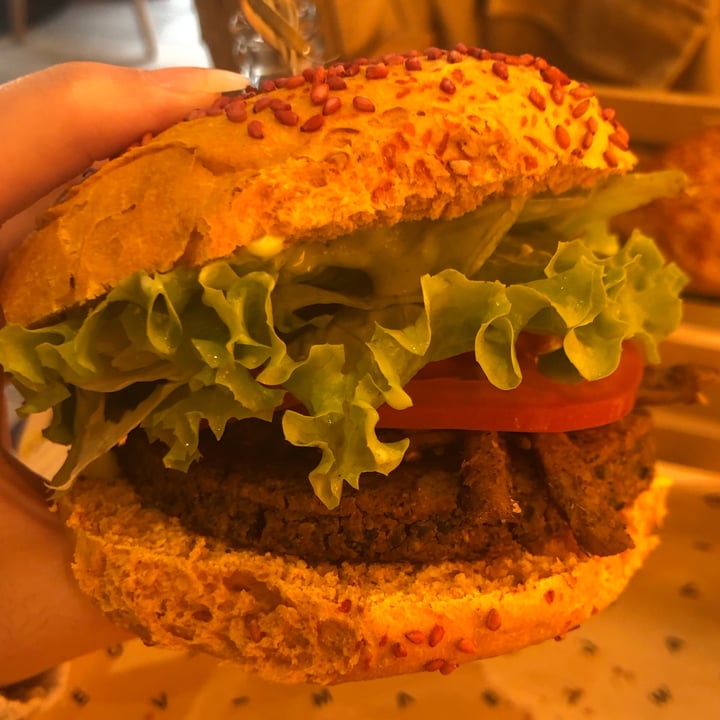 photo of Flower Burger Hercules shared by @rumakaur on  13 Oct 2022 - review