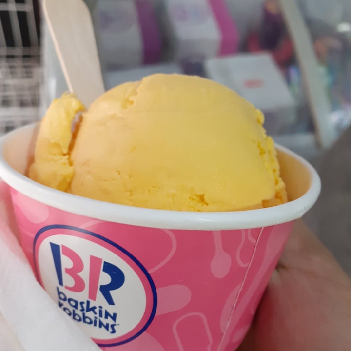 review photo of Baskin Robbins Mango Icecream shared by @thevegangaldiya on 13 Dec 2020 - review