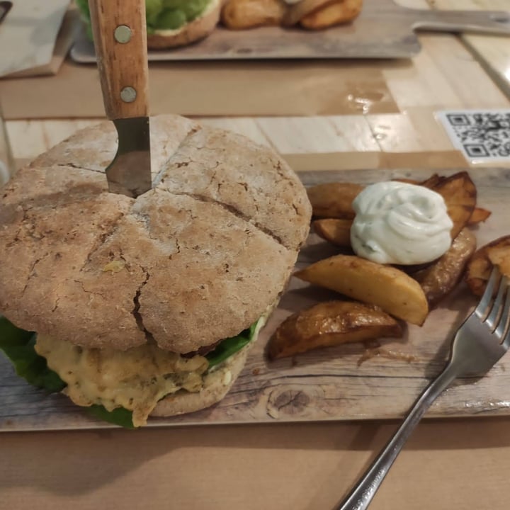 photo of Viva Burger Burguer del Bosque shared by @mswinter on  07 Nov 2020 - review