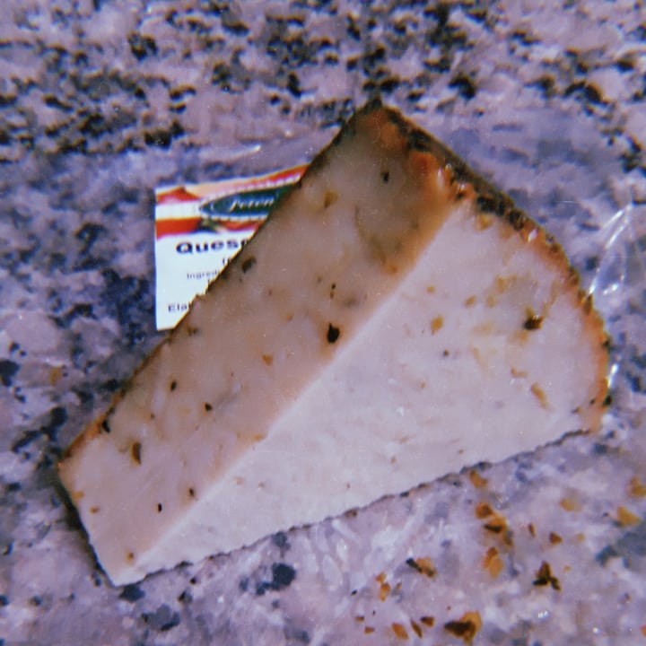 photo of Fetén vegano Queso para Rallar shared by @nanicuadern on  23 Nov 2021 - review