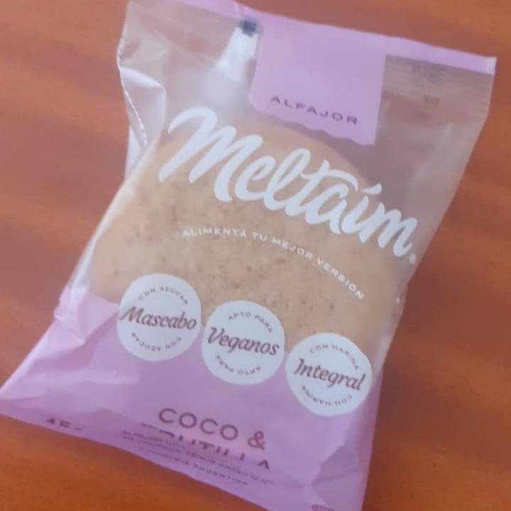 photo of Meltaím Alfajor Coco & Frutilla shared by @carito08 on  23 Feb 2021 - review