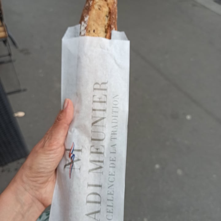 photo of Thierry Meunier baguette tradi cereales shared by @sorinaparis on  28 Apr 2022 - review