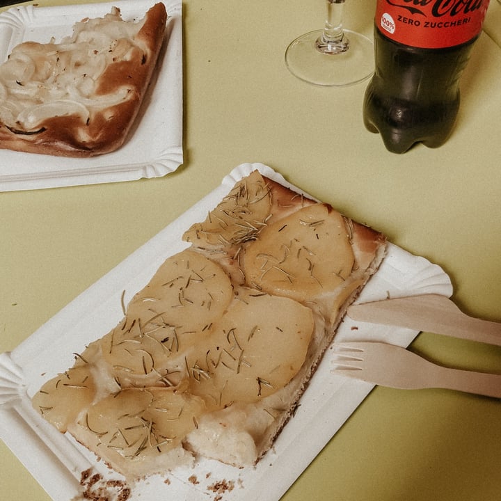 photo of Focacceria Terre Liguri Focaccia Con Patate shared by @juliafavaro on  21 Jul 2022 - review