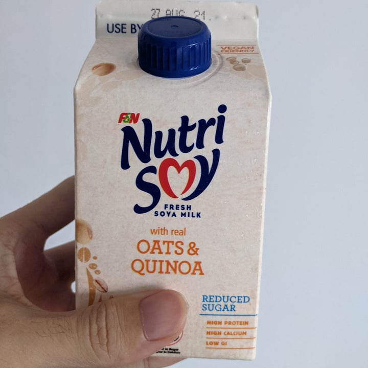 review photo of F&N Nutrisoy Fresh Soya Milk with Oats & Quinoa shared by @kenneats on 01 Aug 2021 - review