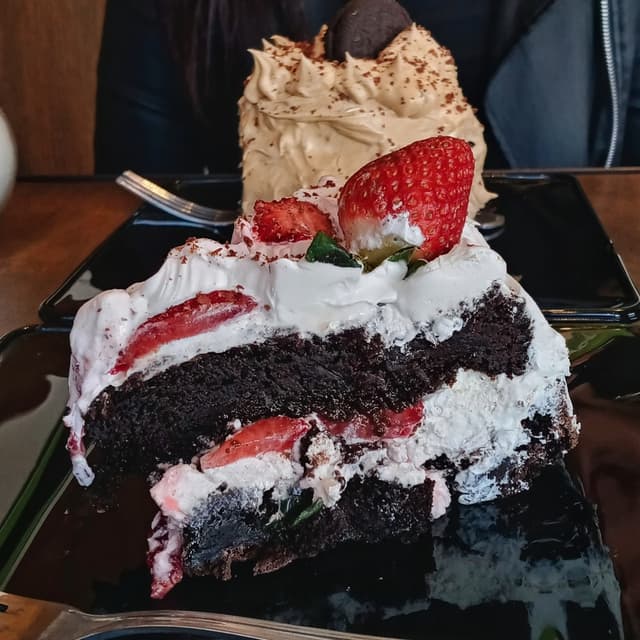 Photo of the dish “Torta Selva negra”