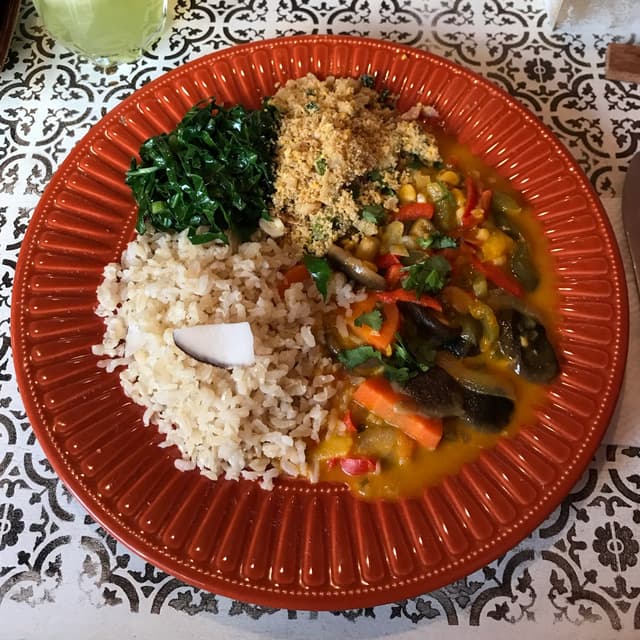 Foto del piatto “Moqueca de Legumes com Shitake”