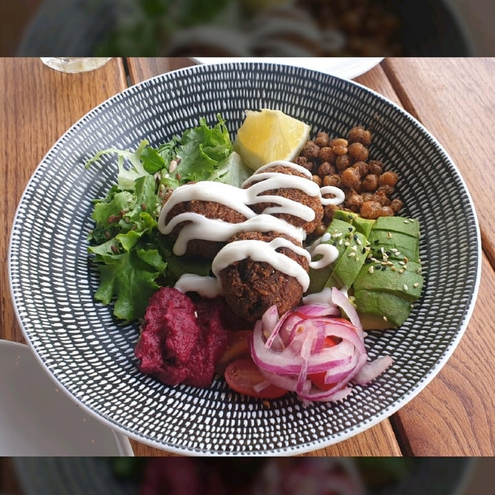 photo of Streatery Laughing Buddha Bowl shared by @compassionate1candy on  08 Dec 2022 - review