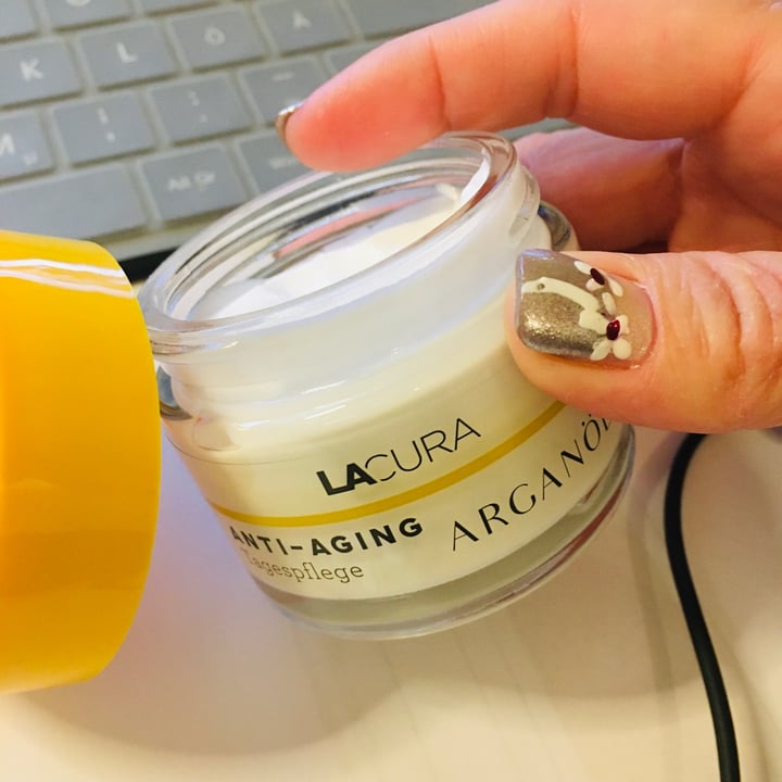 photo of Lacura Anti Anging Tagespflege Cream shared by @clarissamarchisio on  23 Apr 2022 - review