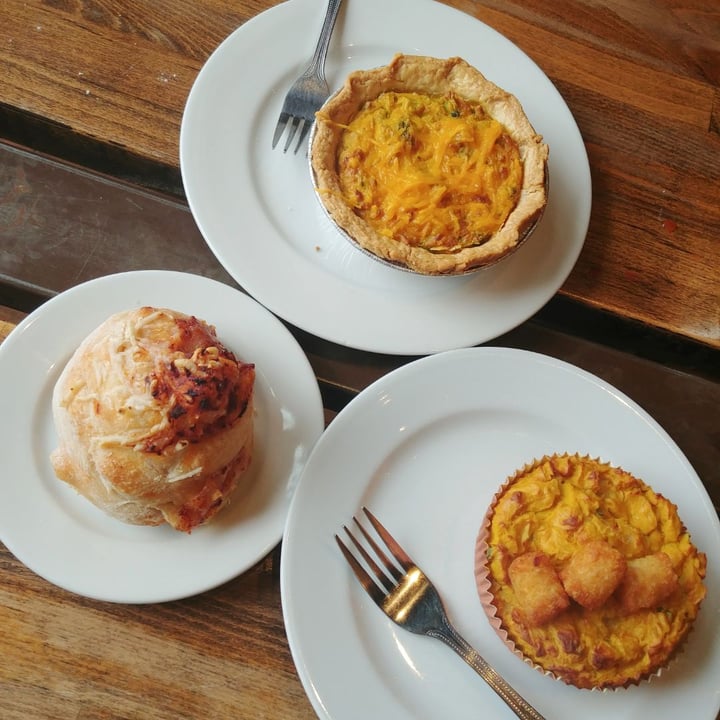 photo of Timeless Coffee Green onion and tater tot frittata shared by @sierramarieanderson on  14 Feb 2019 - review