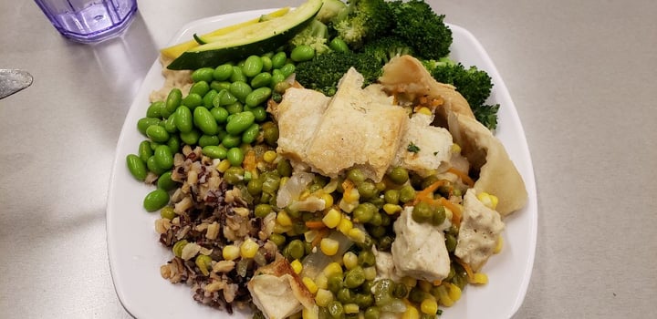 photo of Collins Dining Hall - Claremont McKenna College Tofu Pot Pie shared by @jakeybakey on  03 Mar 2019 - review