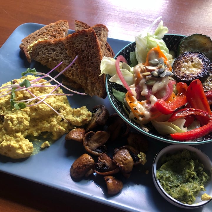 photo of Bez Lukru Scrambled tofu Breakfast shared by @briony on  20 Aug 2020 - review