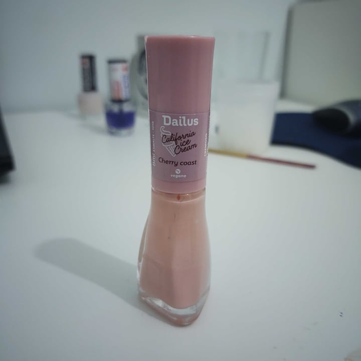 photo of Dailus Esmalte Califórnia Ice Cream - Cherry Coast shared by @flaviasnt on  29 Oct 2022 - review