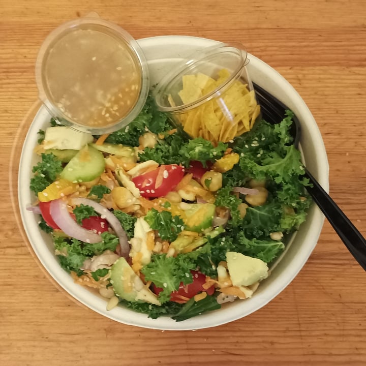 review photo of Local Green Avocado Chickpea Bowl | Asian Salad shared by @annie341 on 23 Apr 2022 - review