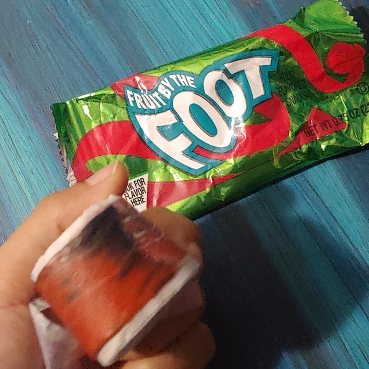 photo of Betty Crocker  Fruit by the foot shared by @veganvedika on  21 Jul 2021 - review